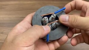 Установите свечу зажигания в сборе на магнит! Вы будете поражены тем, что происходит