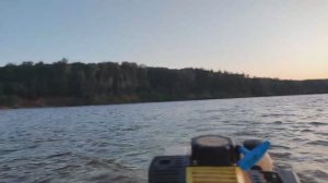 Уфимка с двухтактным лодочным мотором.