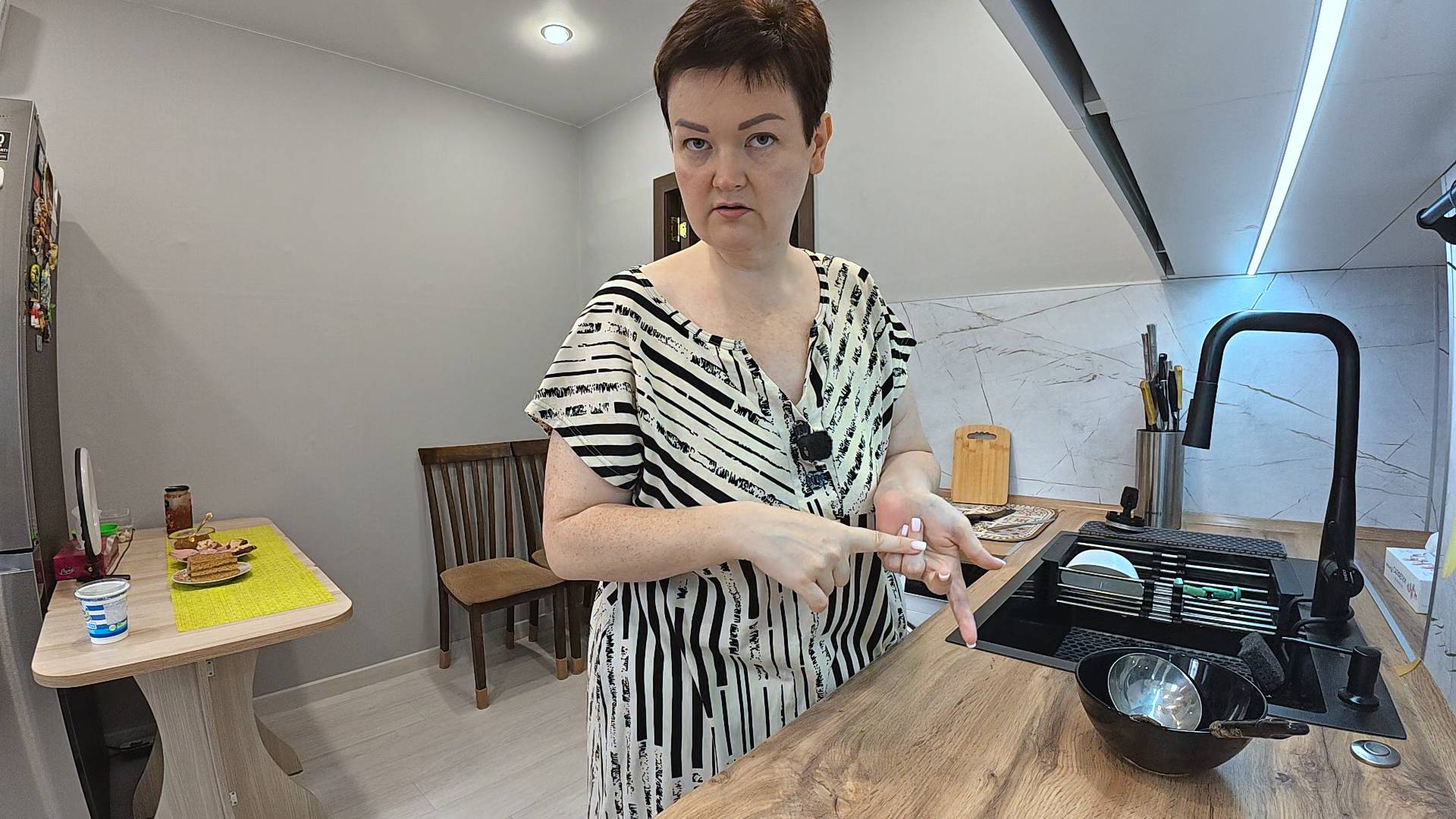 ВЗВЕСИЛАСЬ, удивительный результат! Каждый ХУДЕЕТ как может, хоть ВЕРЬТЕ хоть НЕТ! Болталка Влог