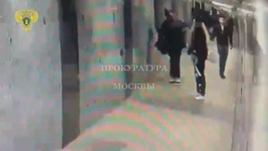 В Москве неизвестный мужчина ударил ногой прохожего в подземном переходе возле станции «Варшавская».