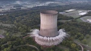В американском штате Теннеси снесли градирню