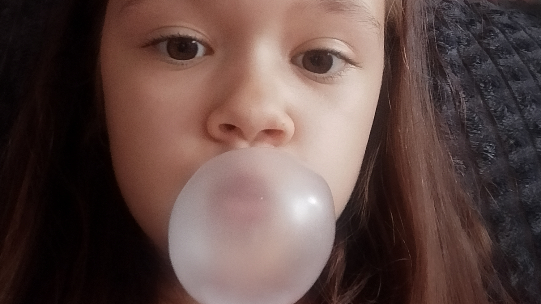 только сняла и сразу же выложила смотреть онлайн