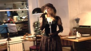 Песня на фр. яз. "Жизнь в розовом цвете" в исполнении Марии Жуковой Че (Челябинск) 2013г.