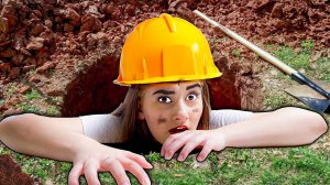 Кто Первый Вылезет из Самой Глубокой Ямы!