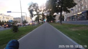 test-2025-09-19_234844  вьезжаем на велосипеде из лета в осень