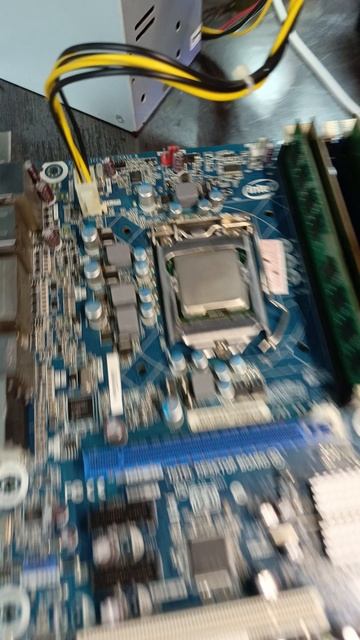 Комплект на i5 с синим экраном с Авито