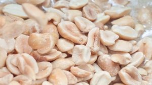 Жареный арахис с медом и солью