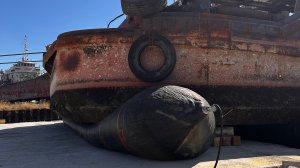 Подъем на ремонт земснаряд «Селигер»