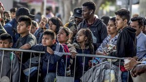 Politico сообщила о желании США лишить мигрантов статуса временной защиты