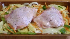 Куриные бедра с картошкой в духовке