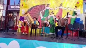 Встречайте: музыкальная семья!.. Ах, как весело бывает дома!..