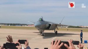 Китайский истребитель J-20 крупным планом. Авиасалон 2025 в Чанчуне