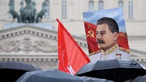 Путин отметил необходимость деполитизировать вклад Сталина в Победу