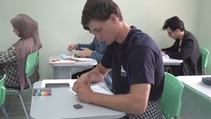 🎨 Студенты КЧГУ учатся создавать комиксы вместе с режиссером анимации Айшат Камиловой!