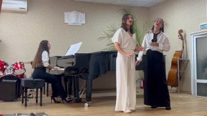 Музыка Е. Крылатова, слова Ю.Энтина "Крылатые качели"