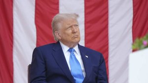 Reuters: Европа устала от переменчивого отношения Трампа к России