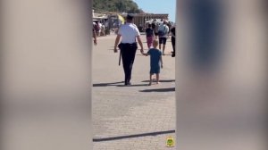 В Сочи полицейские помогли маленькому мальчику найти маму в толпе людей