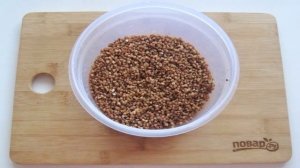 Куриные бедра с гречкой в духовке