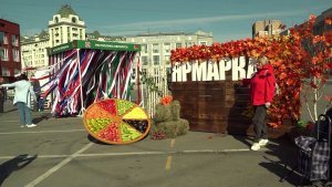 Ежегодная ярмарка белорусских товаров открылась на площади Ленина