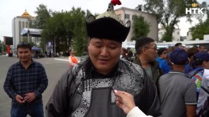 Жители Элисты прошлись по главной улице а национальных нарядах