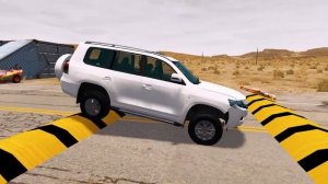 Транспортировка на грузовике - Горы против машины - BeamNG.D