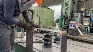 【町工場の仕事】溶接しながら鉄の箱タンクを作っていきます