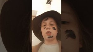 за кулисами камерной сцены большого театра. Паяцы