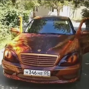 Безвкусица аэрографии люксовый Мерин превратили в Мерсоконда или Анакондес 🙄🤔