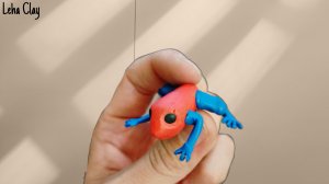 Как слепить милую Лягушку из пластилина / Лягушонок из пластилина / Лепка Лягушка быстро