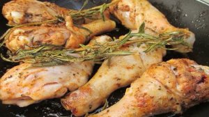 Куриные бедрышки в слоеном тесте