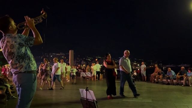 ▶️ ТРУБАЧ НА НАБЕРЕЖНОЙ ЯЛТЫ .Жизнь на море / Крым смотреть онлайн