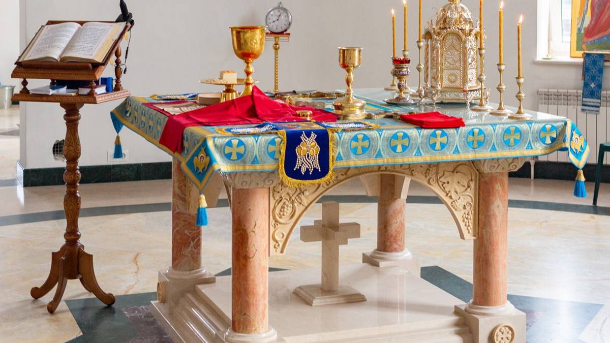 Поздняя Божественная Литургия. Рождество Пресвятой Владычицы нашей Богородицы и Приснодевы Марии. смотреть онлайн