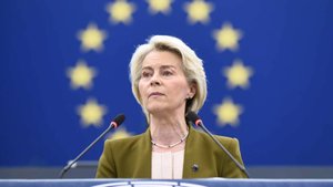 Европейцы назвали унижением торговую сделку фон дер Ляйен с Трампом