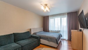 Взлётная улица, 5