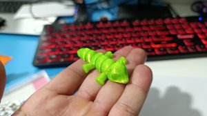 3д модель игрушка брелок, приклеивание глаз на брелок
