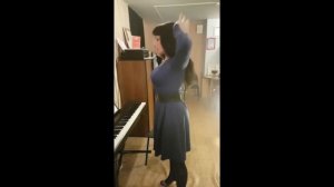 Юлия Маколкина. Голова во время пения. Лучшие упражнения для красивой посадки головы. Урок  №12