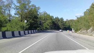 Турецкие фуры ждут у моря ПАРОМА.