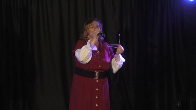 Екатерина Григорьева поёт "Любить мудаков"