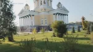 Христорождественский собор Челябинск. Красивые газоны #Христорождественскийсобор #челябинск
