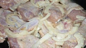 Куриные бедра в мультиварке Редмонд