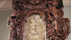 Невероятно красивые старинные часы 😲