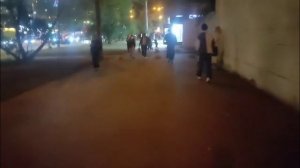 Город...Витрины...Мимо пролетают дорогие лимузины