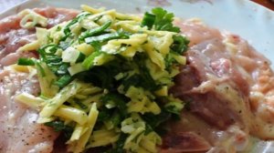 Куриные бедрышки, запеченные с сыром