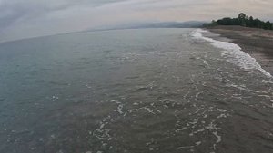 Морской прибой на рассвете