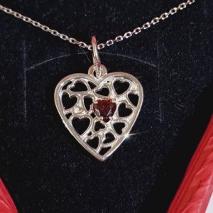 Подвеска Сердечко с 1 камнем, серебро. Размер 15х15 мм. Доставка. Авторская модель S&h