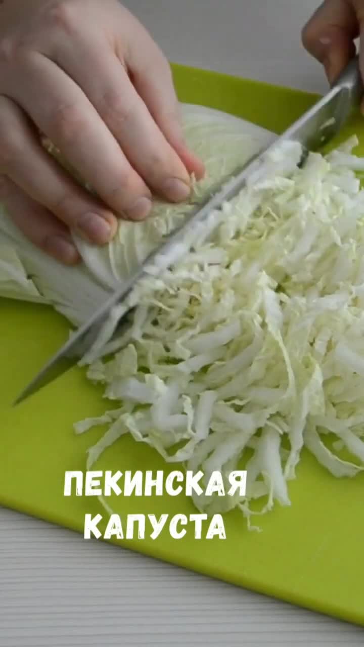 Салат с кальмарами! Всего 3 ингредиента! В миг улетит со стола! смотреть онлайн