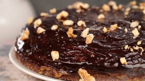 Сметанные шоколадные коржи и сметанный кофейный крем. ТРЮФЕЛЬНЫЙ СМЕТАННИК С ГЛАЗУРЬЮ