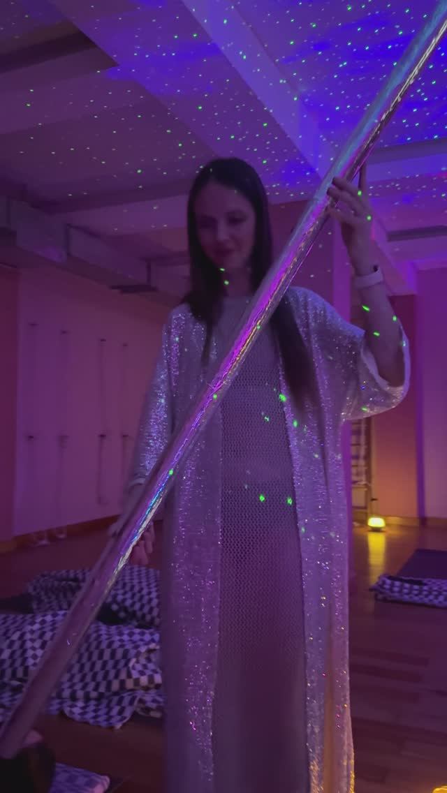 Так журчит посох дождя, вам нравится звук? #звукотерапия #soundhelling смотреть онлайн