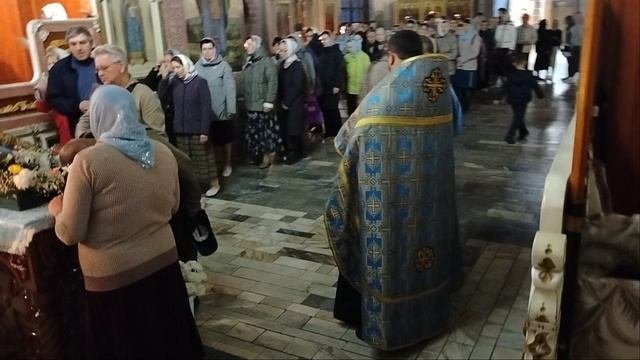 Помазание освященным елеем молящихся в Свято Вознесенском храме в Сыктывкаре, Настоятель Храма