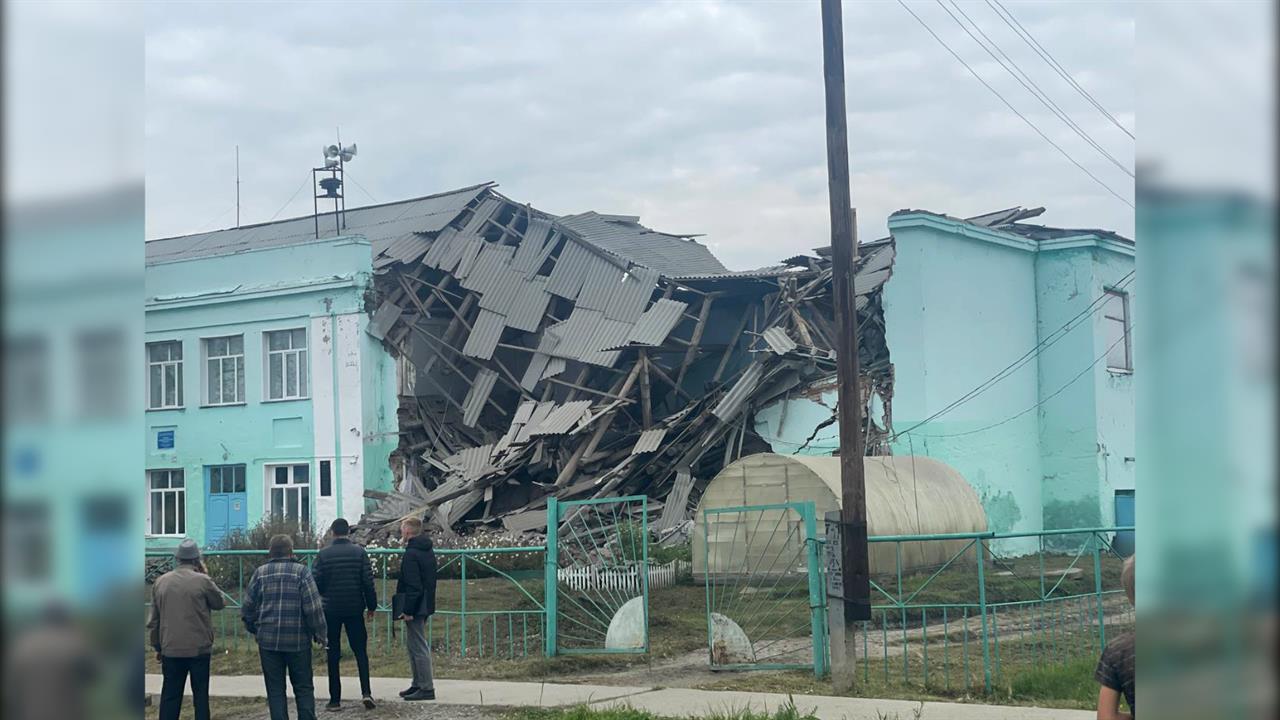 В Новосибирской области частично обрушилось здание школы